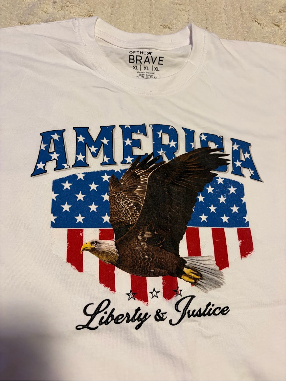 XL | OF THE BRAVE "America" Eagle Graphic Tee - White